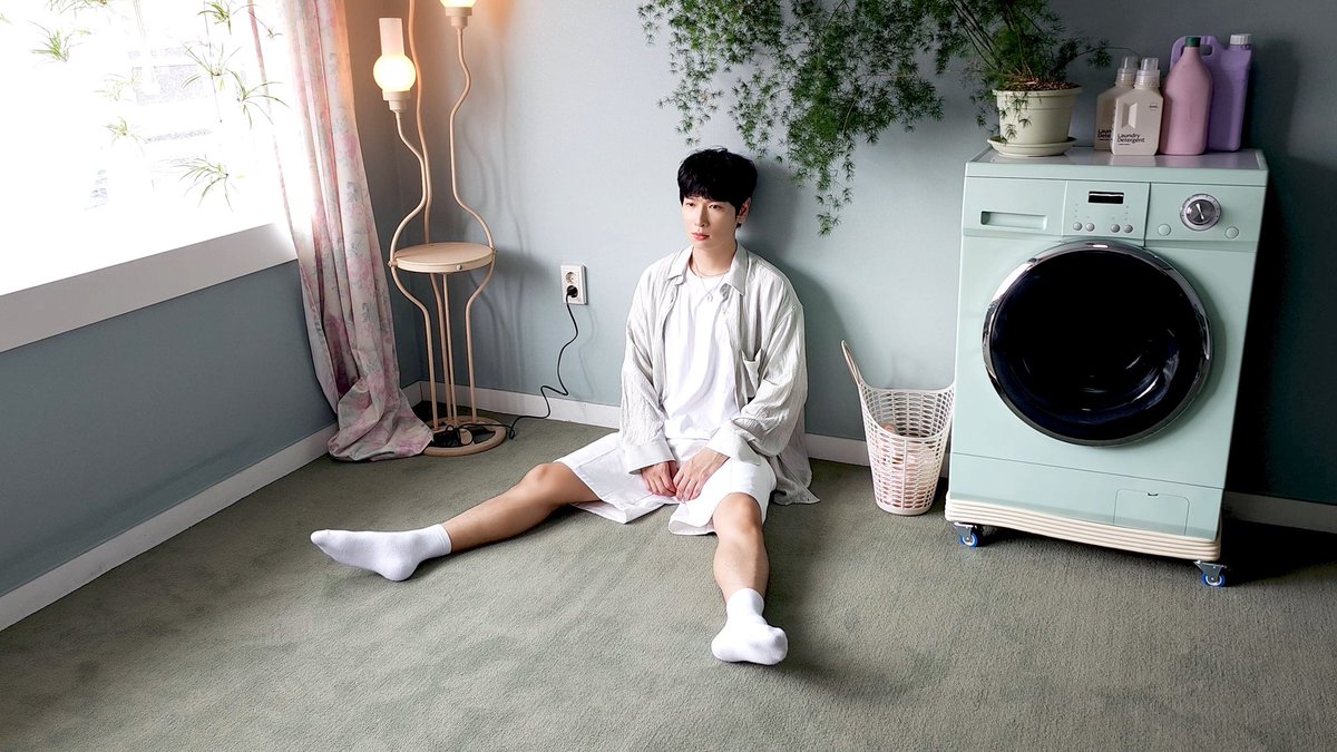 COiBLENofficial's tweet photo. 🎬 (VLOG) InTheRoom 촬영 비하인드  |  1년 묵은지 영상😜

👉 https://t.co/miFfp3FF27 

#COiBLEN #코이블렌 #2nd #EP_ALBUM #InTheRoom  #SHOOT_BEHIND https://t.co/JU8I0bnCUs