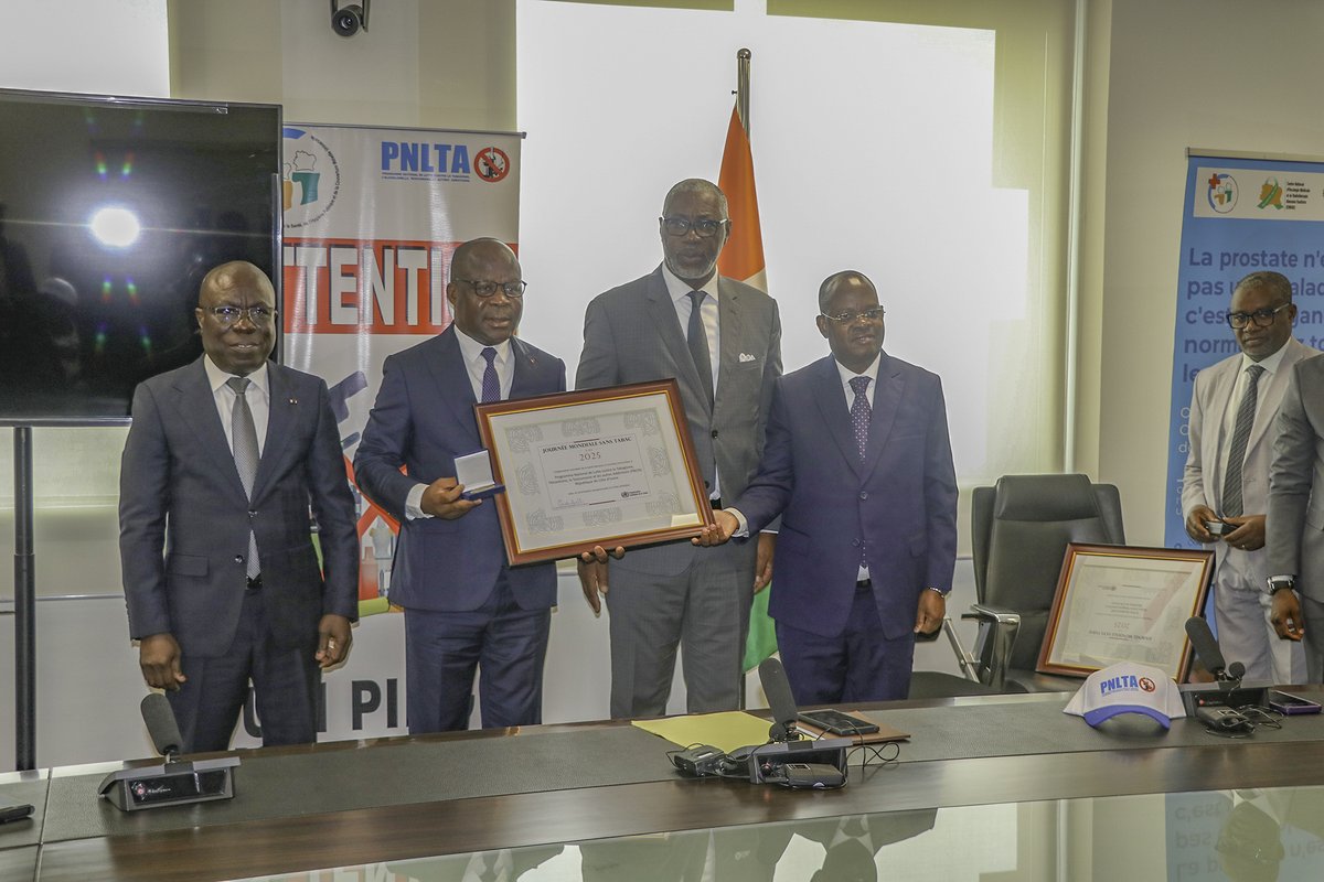 📢Journée mondiale Sans Tabac 🚭2025 en Côte d’Ivoire🇨🇮.
🏆<a href="/WHO/">World Health Organization (WHO)</a> honore le pays pour ses efforts exceptionnels dans la lutte contre le tabagisme.
✅La taxe d’accise sur les produits du tabac est passée de 49 % en 2023 à 70 % en 2024, dépassant ainsi le plancher minimum fixé à 50 %