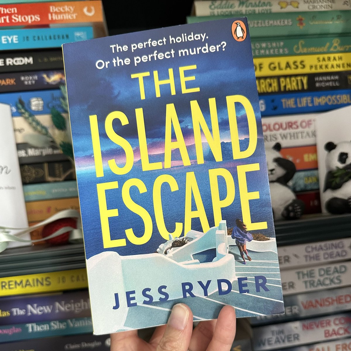 shonaholmes23's tweet photo. 📚📮#BookPost📚📮

Being well and truly spoilt with book mail goodies this week, including #TheIslandEscape by #JessRyder

Absolutely loved #TheVilla last year so looking forward to this one!

Huge thanks to @centurybooksuk @HanaSparkes for sending 📖

#BookTwitter #Bookblogger https://t.co/zQcbeWborj