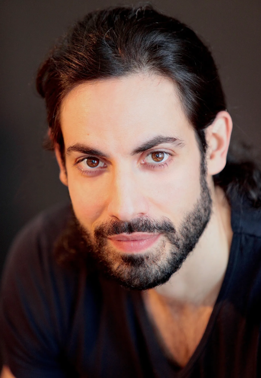 #AlessioArduini sings as Ping in Puccini's #Turandot! Tonight opening at Semperoper Dresden! 

Info 👇semperoper.de/.../stid/turan…...

#Puccini #OperaSinger #Dresden