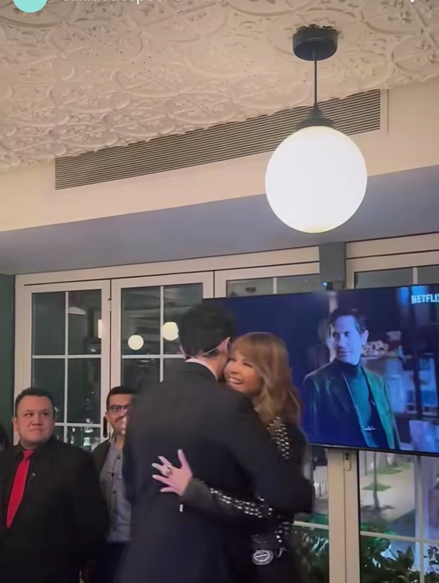 _Gabriela_lu0's tweet photo. #Lunny #Lucenny #Noctor 
Aaaahh que momentazooo 👀✨
@LuceroMexico @bennyibarra 
#NuestrosTiempos https://t.co/ncnB9wWdH7