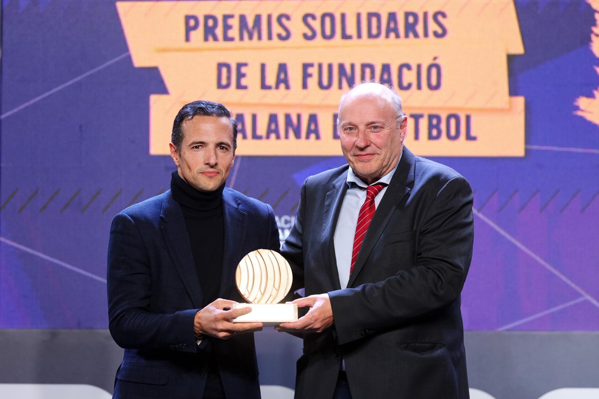 CESabadell's tweet photo. 🎂 Avui és l’aniversari de Pau Morilla-Giner, president del @CESabadell!

🥳 Moltes felicitats, Pau!

🫶🏻 Gràcies per la teva dedicació i el teu treball incansable pel club!

#AMQM https://t.co/MDjFjAQZEu