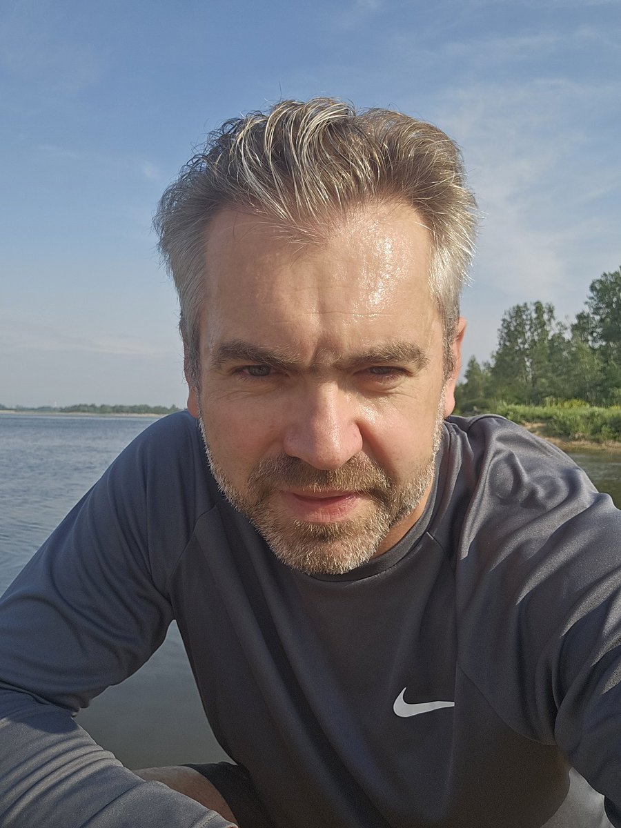 Run, run, run ... 🙂
#RunForTime2025 #Runner 
arkadiuszwisniewski.pl