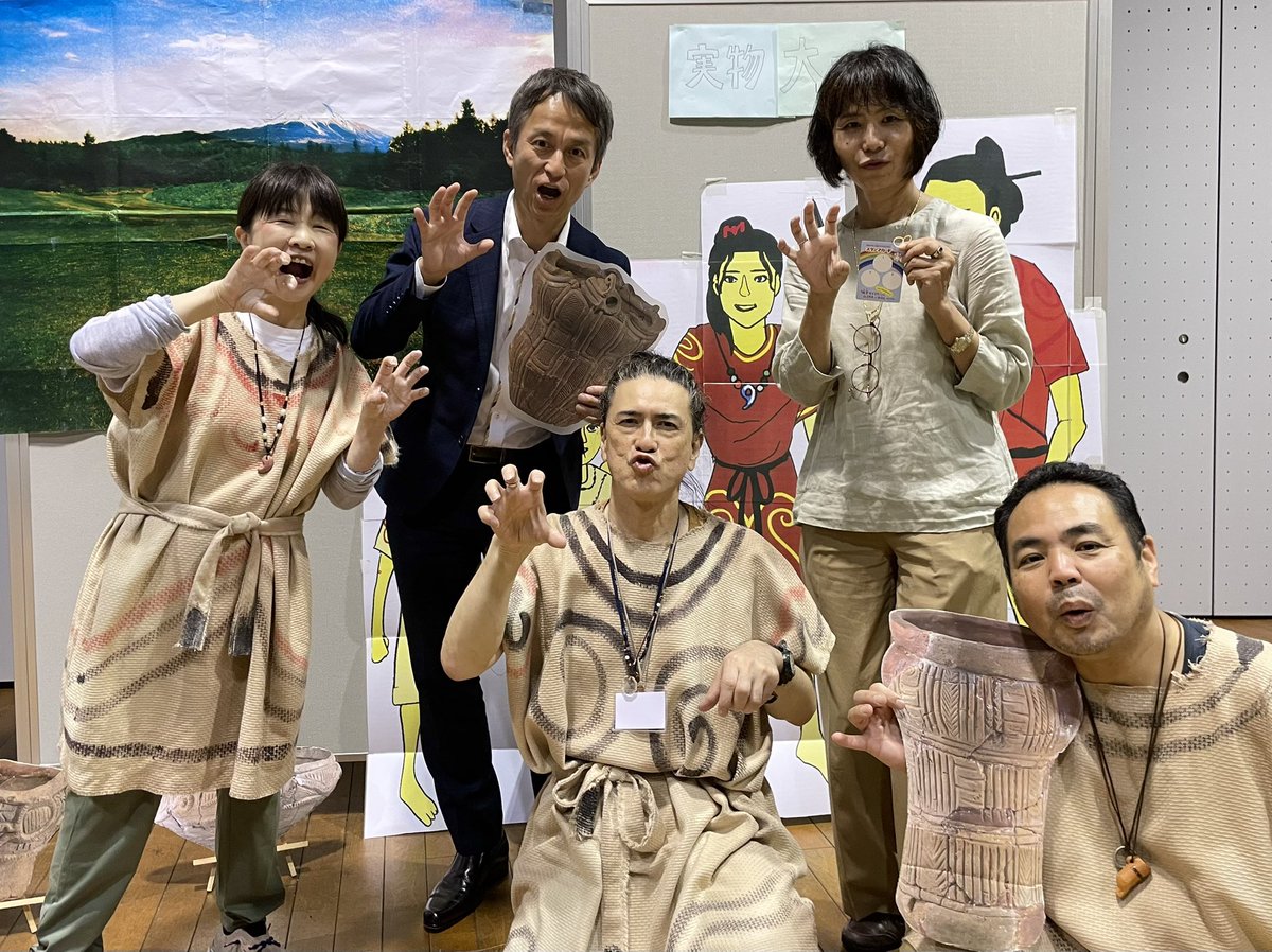 shirai106's tweet photo. 小金井宮地楽器ホールで開催されているキッズカーニバルへ。子育て関連の団体の様々なブースで子どもも楽しめるワーク��ョップや体験、展示があります。地域のつながりの機会ともなり、地域みんなで子育てする小金井市をまさに表しているイベント。明日まで開催しています！ https://t.co/wy2WZB3qta