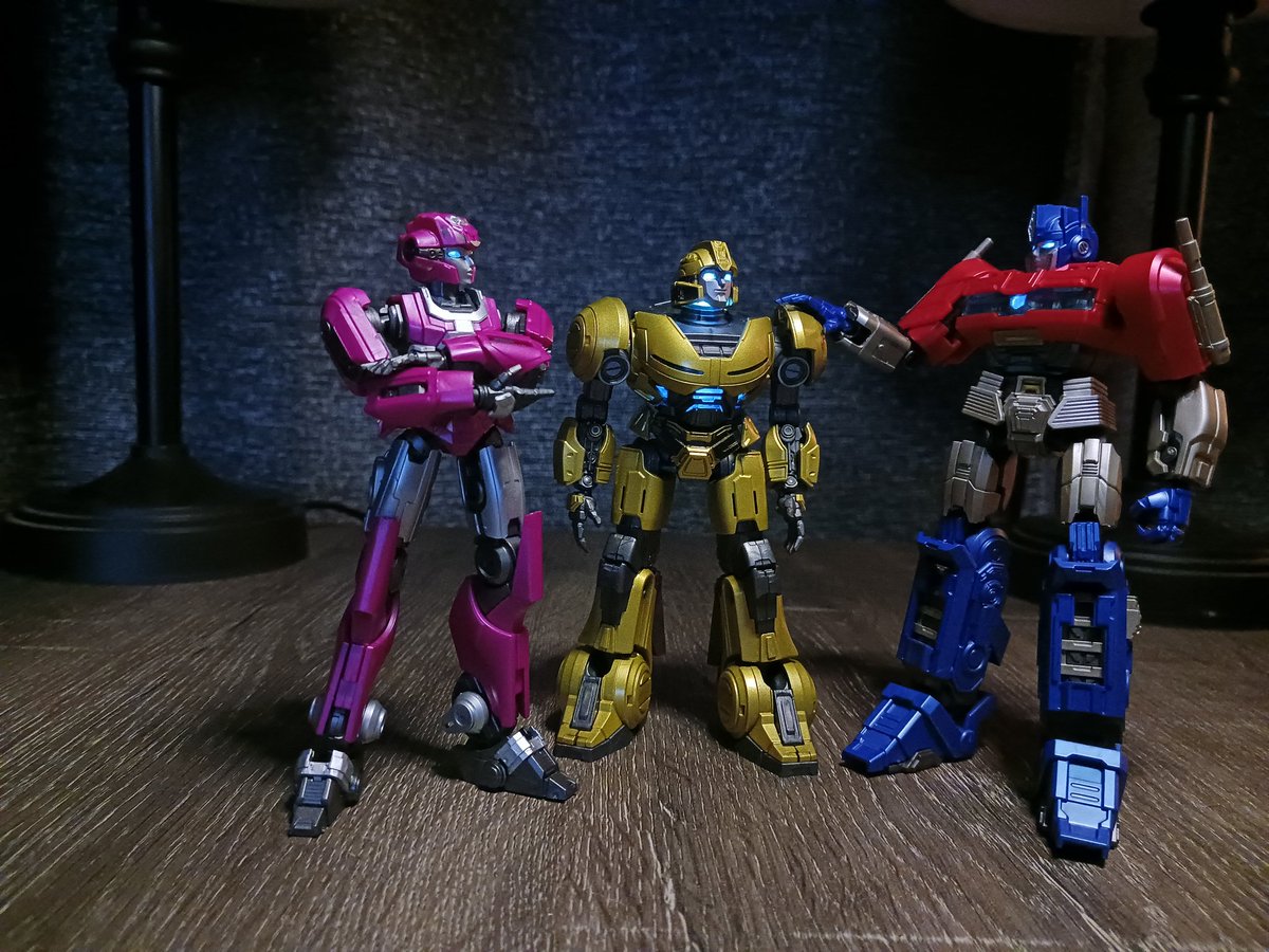 laserprimal1's tweet photo. Some photos of some of the tf one blokees figures and if you'd like consider using the affiliate link in my bio or right here to get your own blokees #transformers #blokees https://t.co/tvtM8nsziz https://t.co/qNPU8jq63p