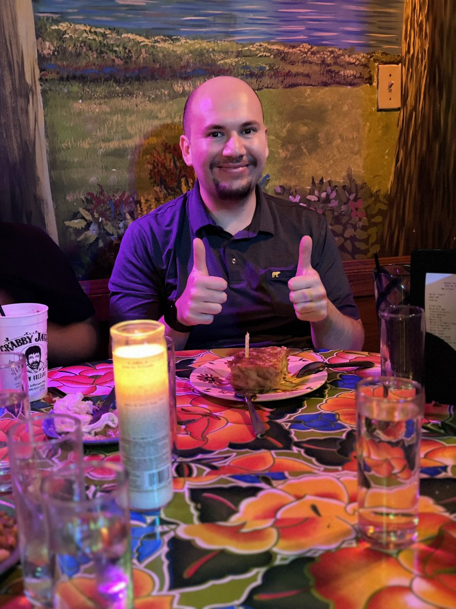ErbenYoung's tweet photo. After a hard day of work @VascularSVS #AnnualMeeting relaxing with our trainees after dinner celebrating @YSabbagh9 #Birthday @Jacquesimosfood and @hotelmonteleone #CarouselLounge #NOLA https://t.co/5JGhdyBRsb