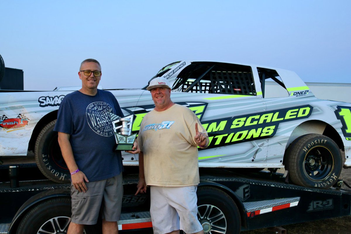Tonight’s feature winners for our Friday night Brownell/Herseth Classic!

410 Sprint Cars: Justin Sanders 
Hobby stock: Brian Cooper
Sport Mod: Shawn Smith

Come back tomorrow for NARC King of the West!