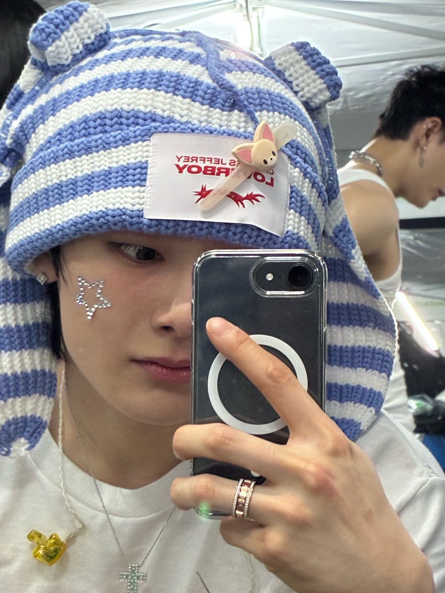 ★stay★ tweet media