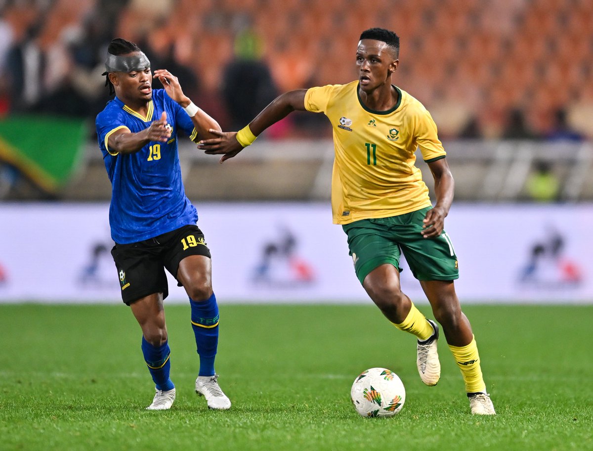 TSGALAXYFC's tweet image. What a debut! ๐ฅ Khulumani Ndamane steps onto the senior national stage and walks away with Man of the Match! ๐ฟ๐ฆ๐ซ
@aQuelle @aQuelleViV
#Siyadumuza
#TheRockets
#TSG