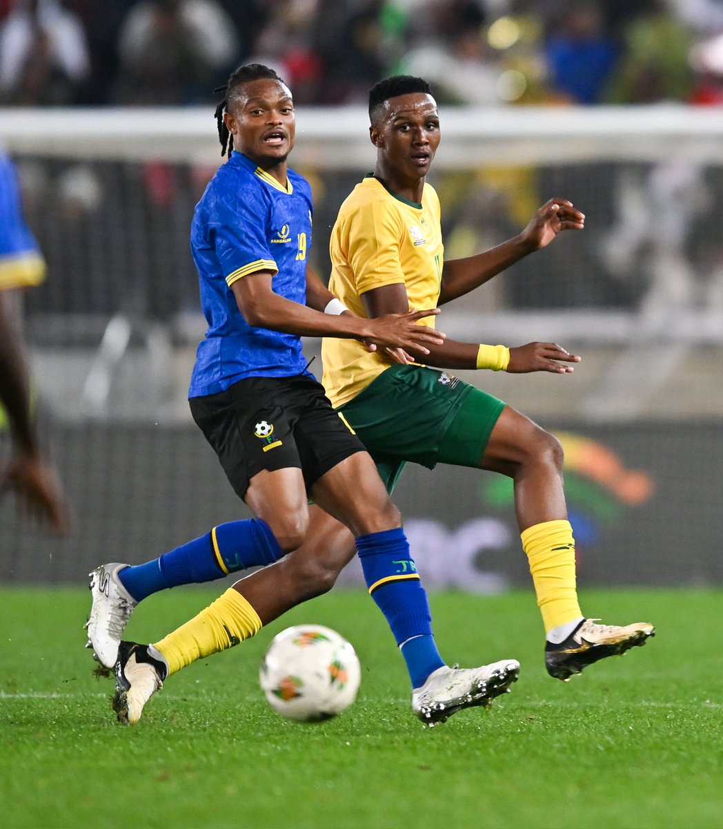 TSGALAXYFC's tweet image. What a debut! ๐ฅ Khulumani Ndamane steps onto the senior national stage and walks away with Man of the Match! ๐ฟ๐ฆ๐ซ
@aQuelle @aQuelleViV
#Siyadumuza
#TheRockets
#TSG