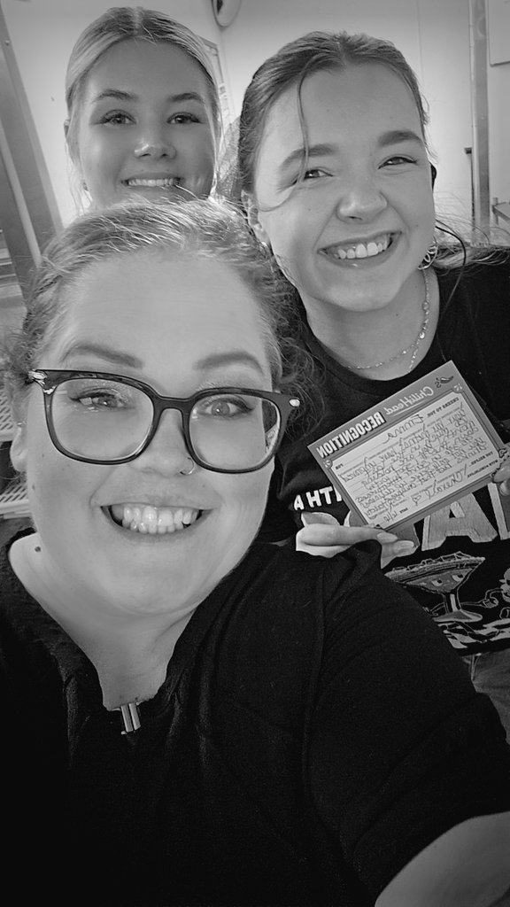 Cherail (@cherailelexis) on Twitter photo A great day to recognize this #hospitalityqueen! Cheers to you, Emma, for taking accountability and really owning your roles as a bartender. This young lady has a 95.3% SA. She's slangin craveable margaritas and bringin em back for more! <a href="/KarryYarbrough/">Karry Yarbrough</a> A great day to recognize this #hospitalityqueen! Cheers to you, Emma, for taking accountability and really owning your roles as a bartender. This young lady has a 95.3% SA. She's slangin craveable margaritas and bringin em back for more! <a href="/KarryYarbrough/">Karry Yarbrough</a>
