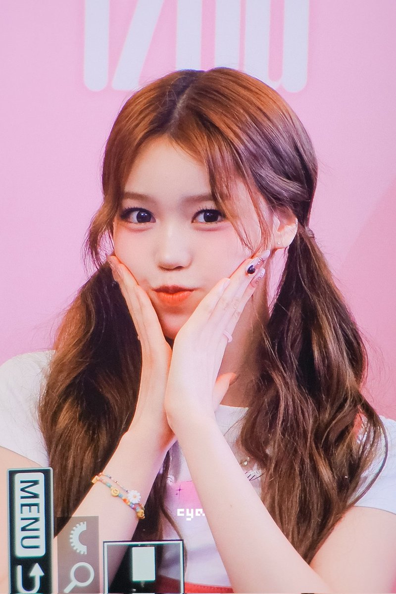 250607 CGV
🧎‍♀️🧎‍♀️
#JEONGSAEBI #정세비 
#izna #이즈나