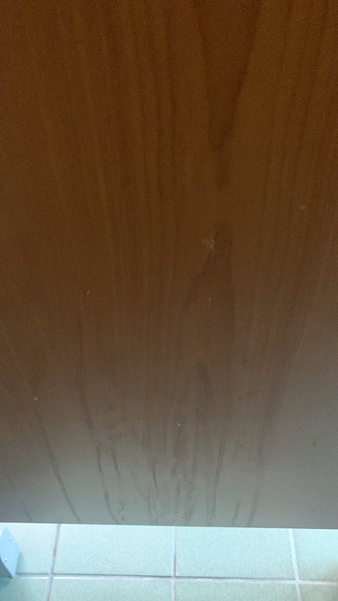 期末考焦慮😐
每次來圖書館大便 
都會想說這人噴好多😆

#畢業倒數
#期末考