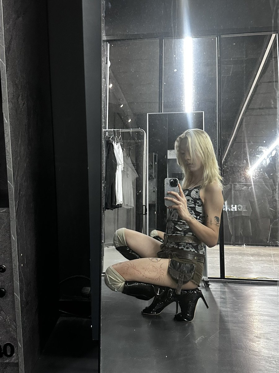 Mnlsky0's tweet photo. #femboy https://t.co/YFnv1Jl28r