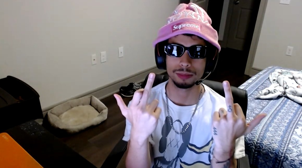 00skhay's tweet image. #playbytherules #mossCLEARED  #firstdayout #ThugLife @JakeKacz