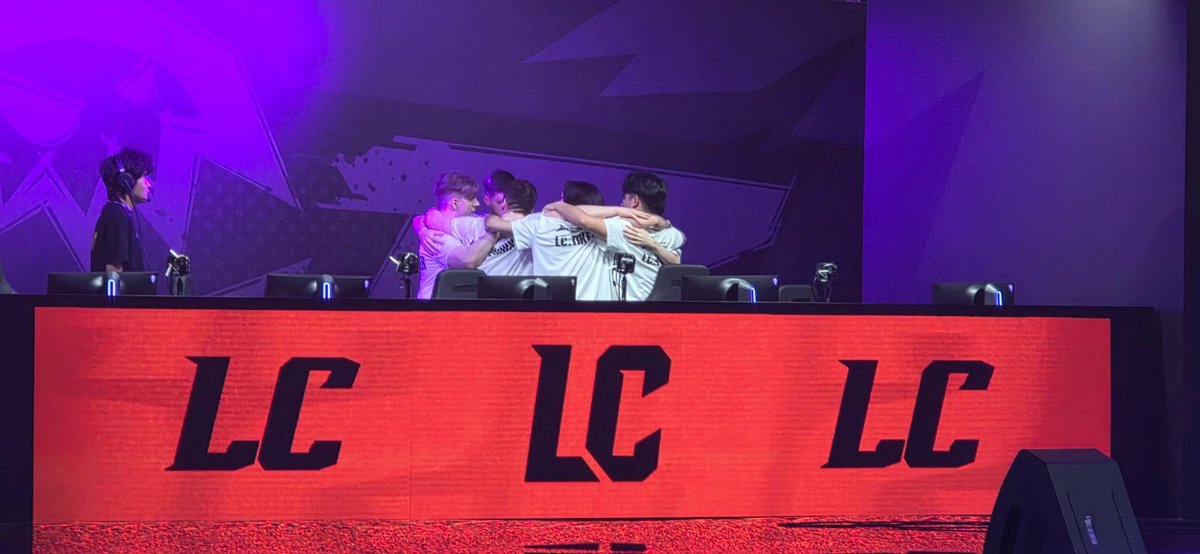 🏆 Last Day to bring the trophy 🏆 

We are playing the Loser Final at 15:00 (9am for EU) 

#LastChance #FragPunk