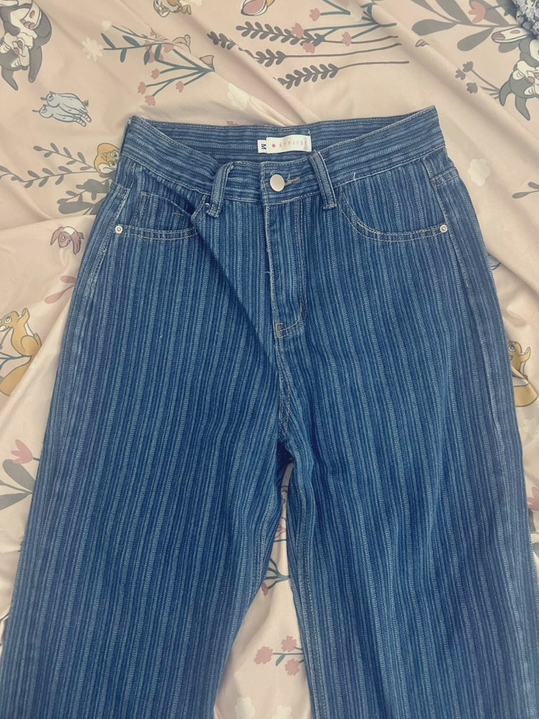 heyimpinkss's tweet photo. ส่งต่อกางเกงยีนส์ลายทางทรง straight จาก stylist shopค่า แนะนำสาวไซส์ s-m เอว<=28 สพ<=39  ผ้าดีสีเข้มชัดค่า ขอดูรูปเพิ่มเติมทักเดมเบย💌
price : 220฿ รวมส่ง (from 550฿)

ตอนนี้ทางร้านเลิกผลิตแล้วน้าคับ👖🧢🩵
#ส่งต่อ #ตลาดนัดมือสอง #เสื้อผ้ามือ2 #เสื้อผ้ามือสองราคาถูก #stylistshop https://t.co/3x9g6EaE6p