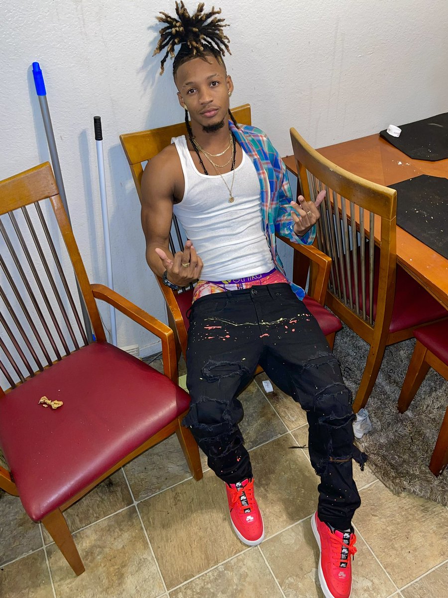 Fine black men thread :🍫🥰😍