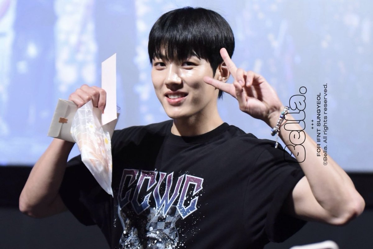 250607 #성열 #이성열 #인피니트 #sungyeol #INFINITE

깜장콩 댓어 진짜 데구르르 굴려야해🥺