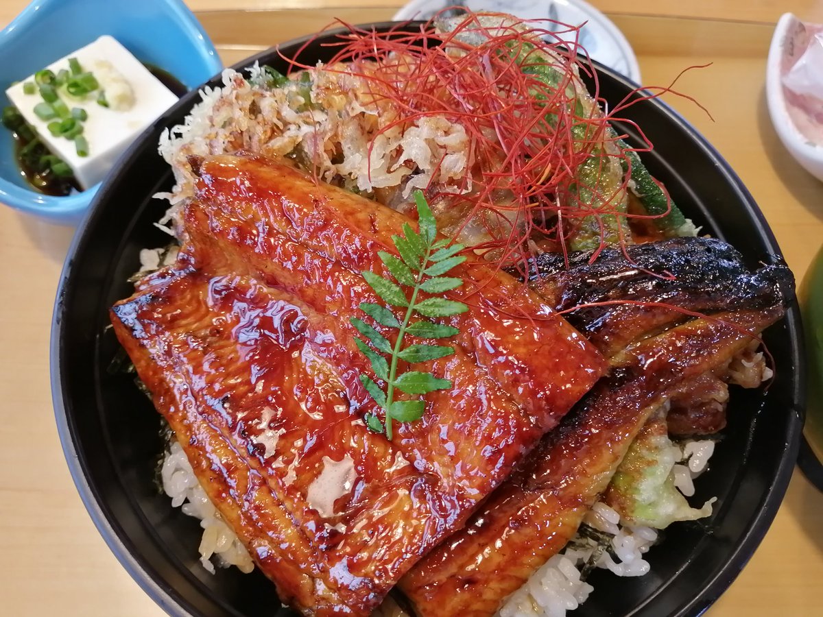 少し遅い昼飯は鱧(はも)かばうな丼
