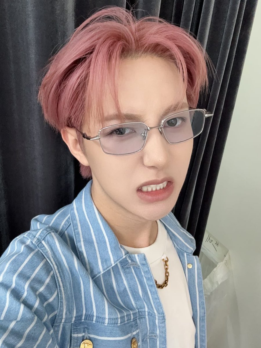 servicezoen's tweet photo. CAKEP BANGET BJIIIRRRR ADEEEKKK https://t.co/NWdJWxMJ6o