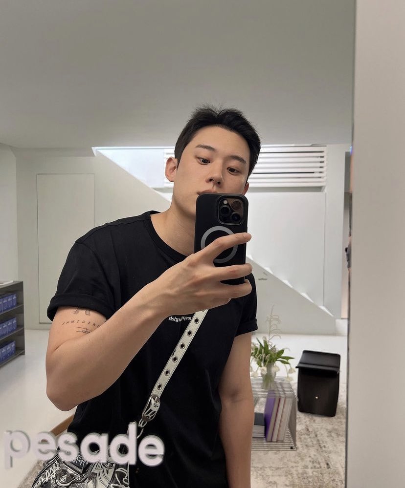 nmfav12's tweet photo. 군인필모없는거 말안되는데 https://t.co/qhur6FwMru