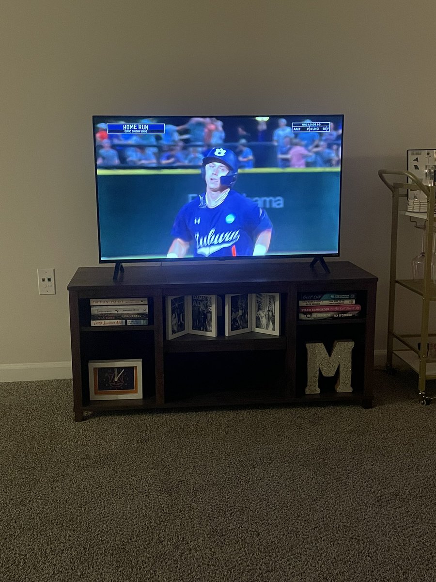 Oh I love me some baseball after dark!

We’re tied up baby!!! War Eagle ⚾️