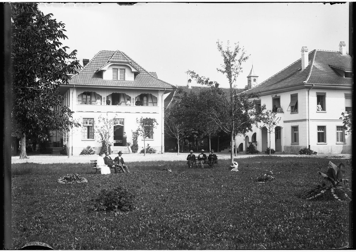 #AarbergBisZweisimmen  

#Worben: 4 bilder, z.b. ark.burgerbib.ch/ark:36599/kkmb… 
#Burgerbibliothek #Bern