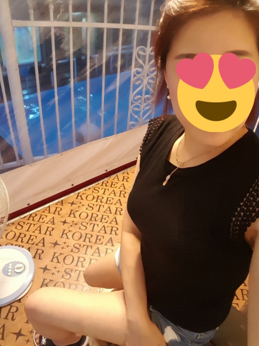 오늘 안산인근에서 술한잔하실
부커님 계실까요~~
애는 맡겼는데 놀아주실분이
안계시네요...ㅠ
(레즈플 선호)