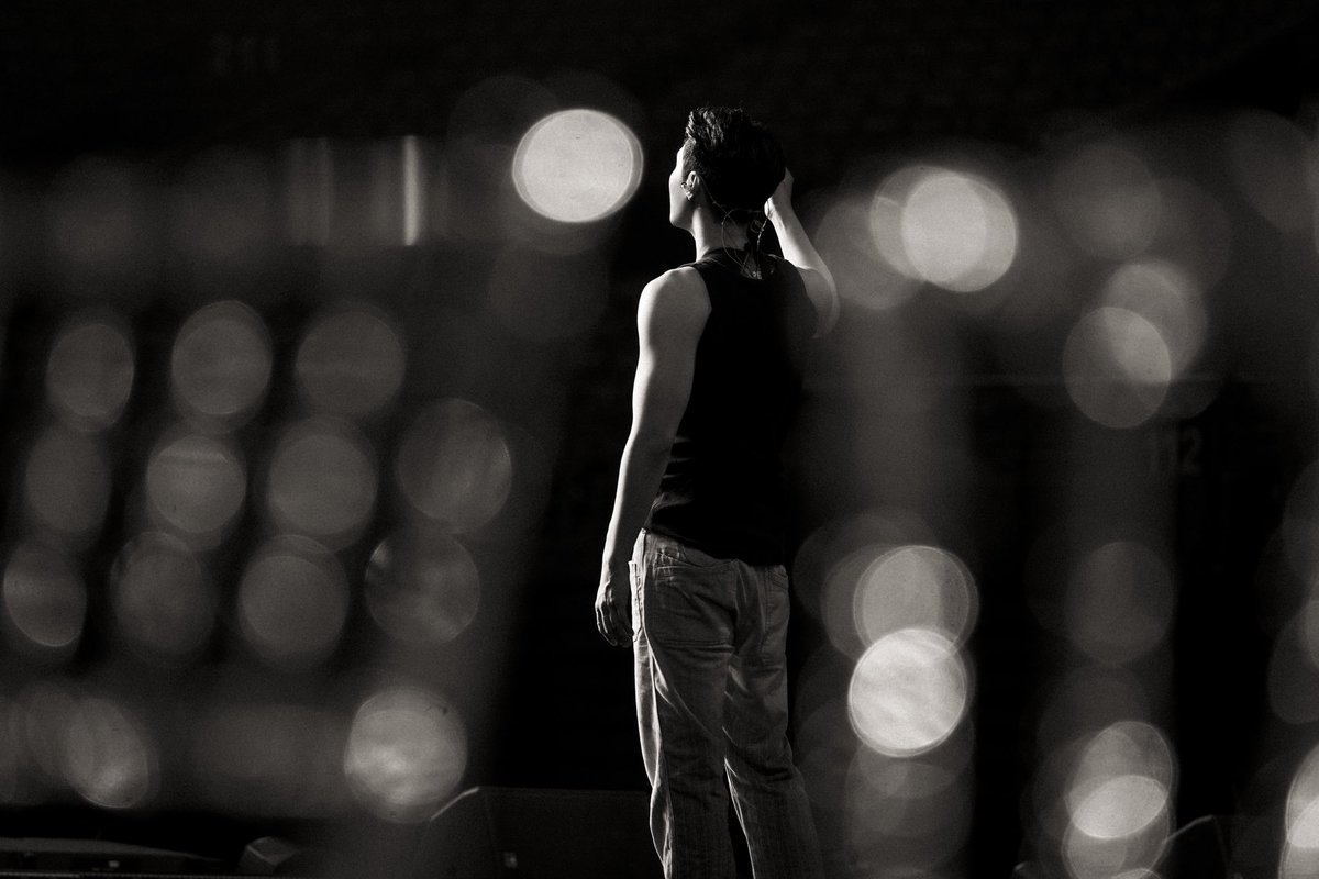 lay_studio's tweet photo. The bond between art and civilization has never withered — listen, echoes rise once more from the theatrical stage.#LAY #LayZhang https://t.co/wOEHWVCu9p