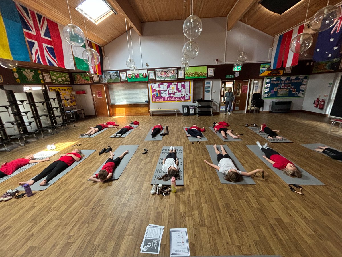A relaxing way to end the week with yoga interest group! 🧘 Our new yogis enjoyed learning lots of yoga poses this week.