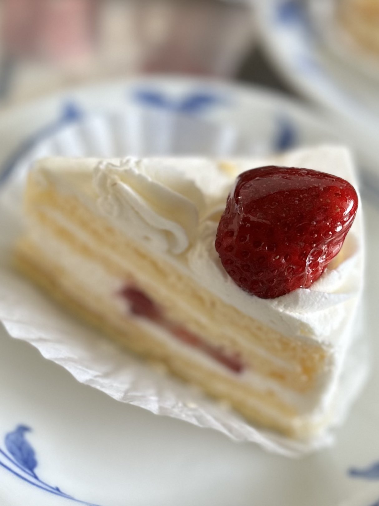 【ミッチー様】フェイクスイーツ◆ホール苺サンド♡薔薇飾り♬マカロンケーキ◆実寸大 ミッチー様】フェイクスイーツ◇ホール苺サンド♡薔薇飾り