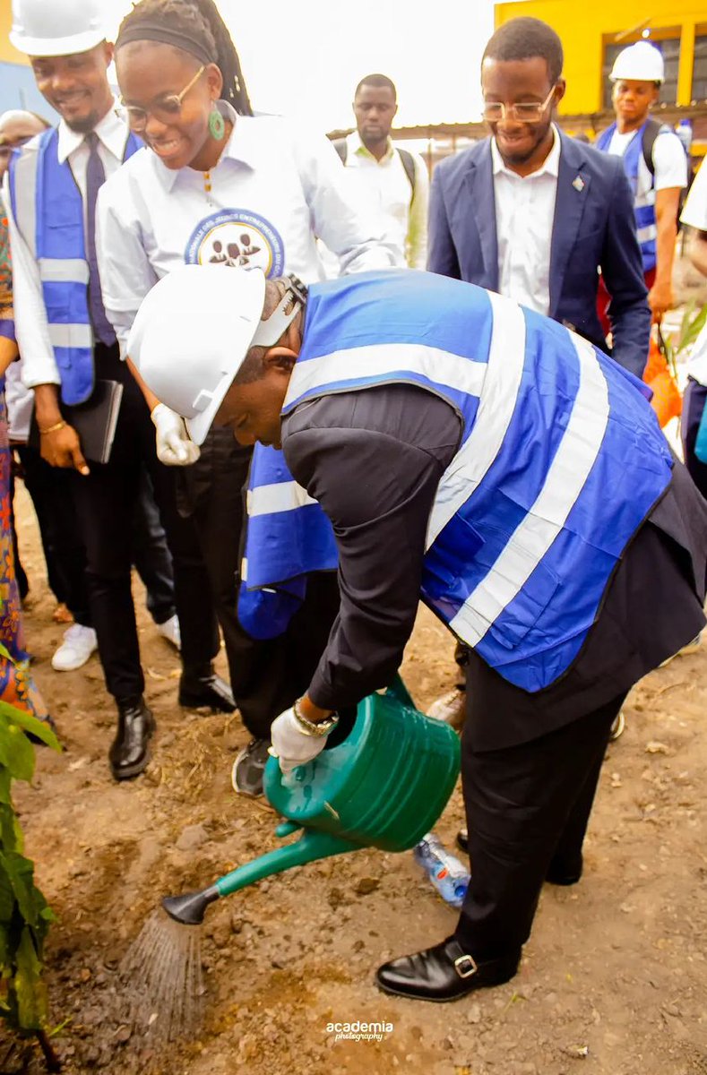 Journée internationale de l’environnement 

ERICK MAKUALA fait 10 recommandations aux imprimeurs. 

Ce mercredi 5 Juin 2025 , le môde a célébré la journée Internationale de l’environnement. 

Entant qu’environnementaliste de formation, le Coordonnateur National de la Fédération