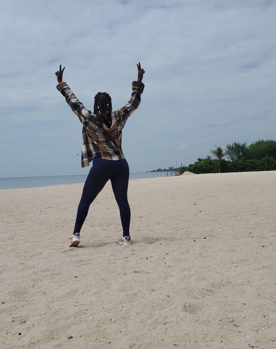 HipposFans's tweet photo. 🏖️ Bunjako Beach Today

The #BeachTouchRugby tomorrow 🌊

#UgandaRugby https://t.co/WYf9jwdSwr