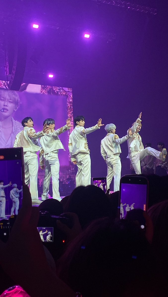 binanamiIk's tweet photo. 250607 #ASTRO #아스트로

CRAZY SEXY COOL IM GOING CRAZYYY https://t.co/Q23lK4NXzn