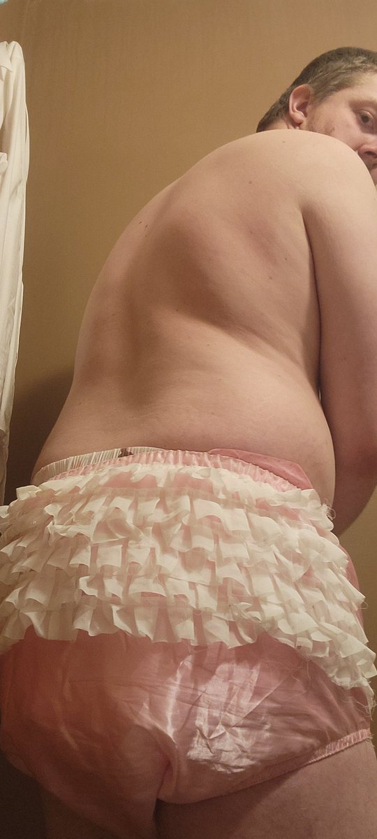 I don’t care if they’ll see your diapers through your jeans😂

Daddy only wants thick diapers! 

The more you complain, the thicker daddy will make them.

Now, be a good girl and do as daddy says!