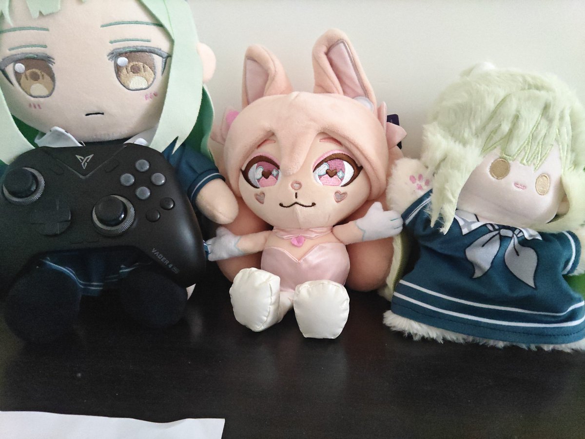 cuds 🍓 (@strawbebbypom) / Posts / X