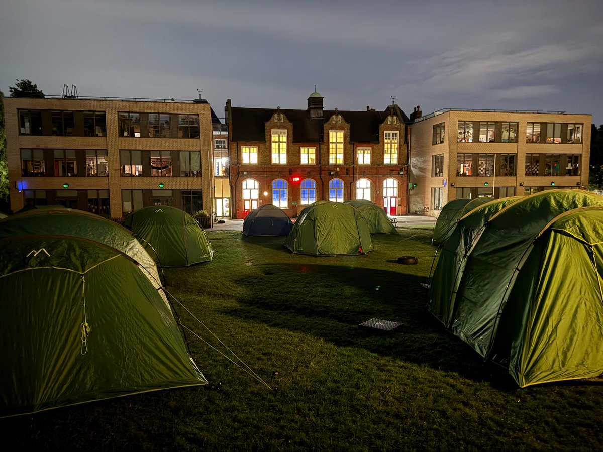 What a fabulous night of camping for Year 5. Thanks to the school adults for giving up their time ❤️😘