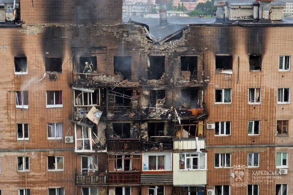 frontlinekit's tweet photo. 🤬 Fuck you Donald. "Ukraine gave  putin a reason to bomb the hell out of them last night".

Stop defending yourself Ukrainians - JUST DIE. 🤬

russia launched a massive strike on Kharkiv using 53 UAVs, guided bombs, and missiles. 3 dead, 17 injured, including two children. https://t.co/ai33NmYSOc