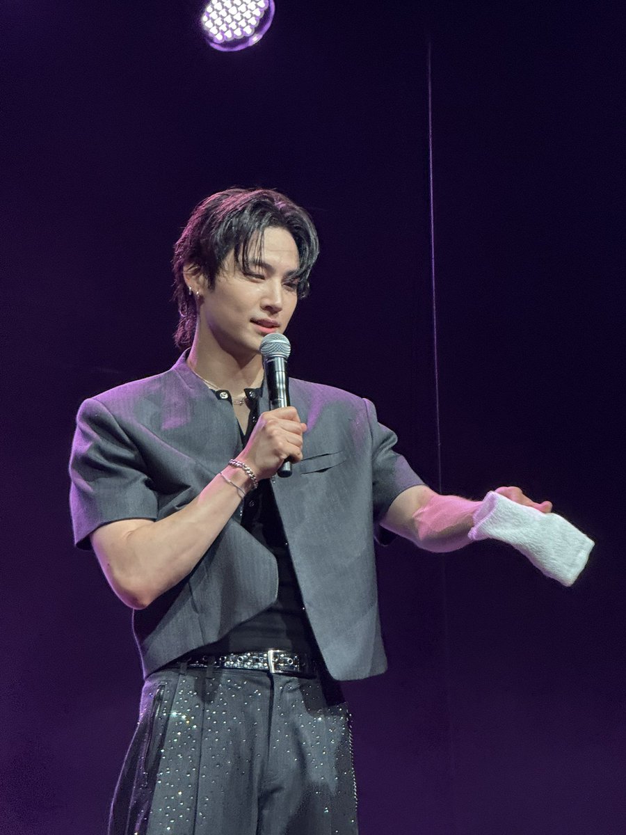 JAY B oppa in san Francisco ❤️‍🔥 
📼JAY B Tape: Re Load in San Francisco Jun6 2025

#JAYB #제이비  <a href="/jaybnow_hr/">JAY B</a>
#JayB_TapeReLoad_US
#JayB_TapeReLoad_US_SF 
cr.epikvibes thank you 🙏🏻