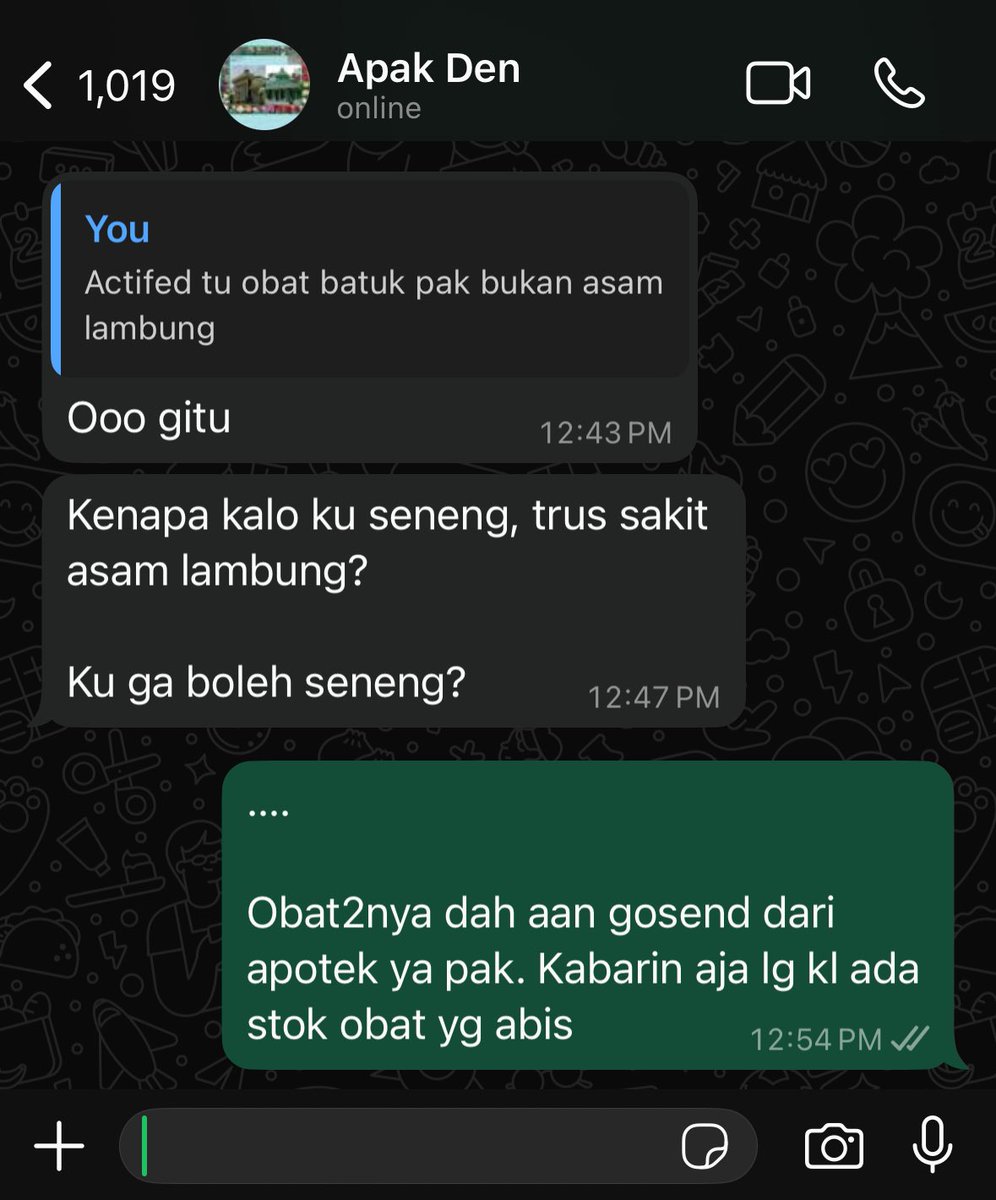 Chatting sama bapak. Awalnya mau ketawa gara2 actifed dikira obat asam lambung. Tapi baca chat berikutnya aku jd sedih ._.

Fun fact:
yea.. selain kecemasan dan stress, terlalu happy jg bisa menaikan produksi asam lambung.