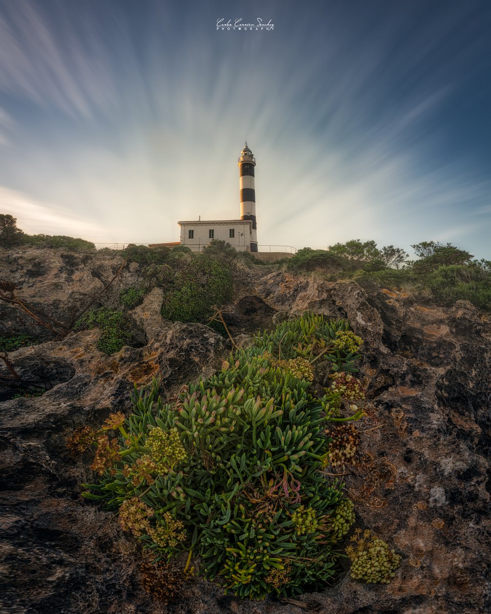 Bon dia! Faro de #Portocolom <a href="/VanguardPhotoES/">Vanguard España</a>
<a href="/UHmallorca/">Ultima Hora Mallorca</a> <a href="/visit_mallorca/">visitmallorca</a>
<a href="/SonyEspana/">Sony España</a> @<a href="/diariomallorca/">Diario de Mallorca</a>
#PaisajesDelMundo <a href="/tiempobrasero/">Tutiempo</a>
<a href="/hacerfotos/">Antonio (@hacerfotos)</a> #EarthandClouds
<a href="/FarosLos/">Los faros del mundo</a> <a href="/FarsdeBalears/">Fars de Balears</a>
#MisFotosDeBaleares #PicOfTheDay #cielosESA
#sunsets #sunset_pics #landscapephotography