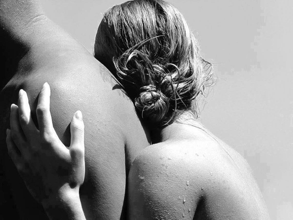 J'ai rêvé cette nuit qu'on
M'apprenait l'amour
Je t'apprendrai l'amour
Tu m'emmèneras où ?
Ici , là-bas , partout
Ça durera des jours
Ça durera toujours
Tu m’apprendras ?
Promis !
Juré ! 
C Barzotti
carnet-spirales.fr/tu-netais-pas-…