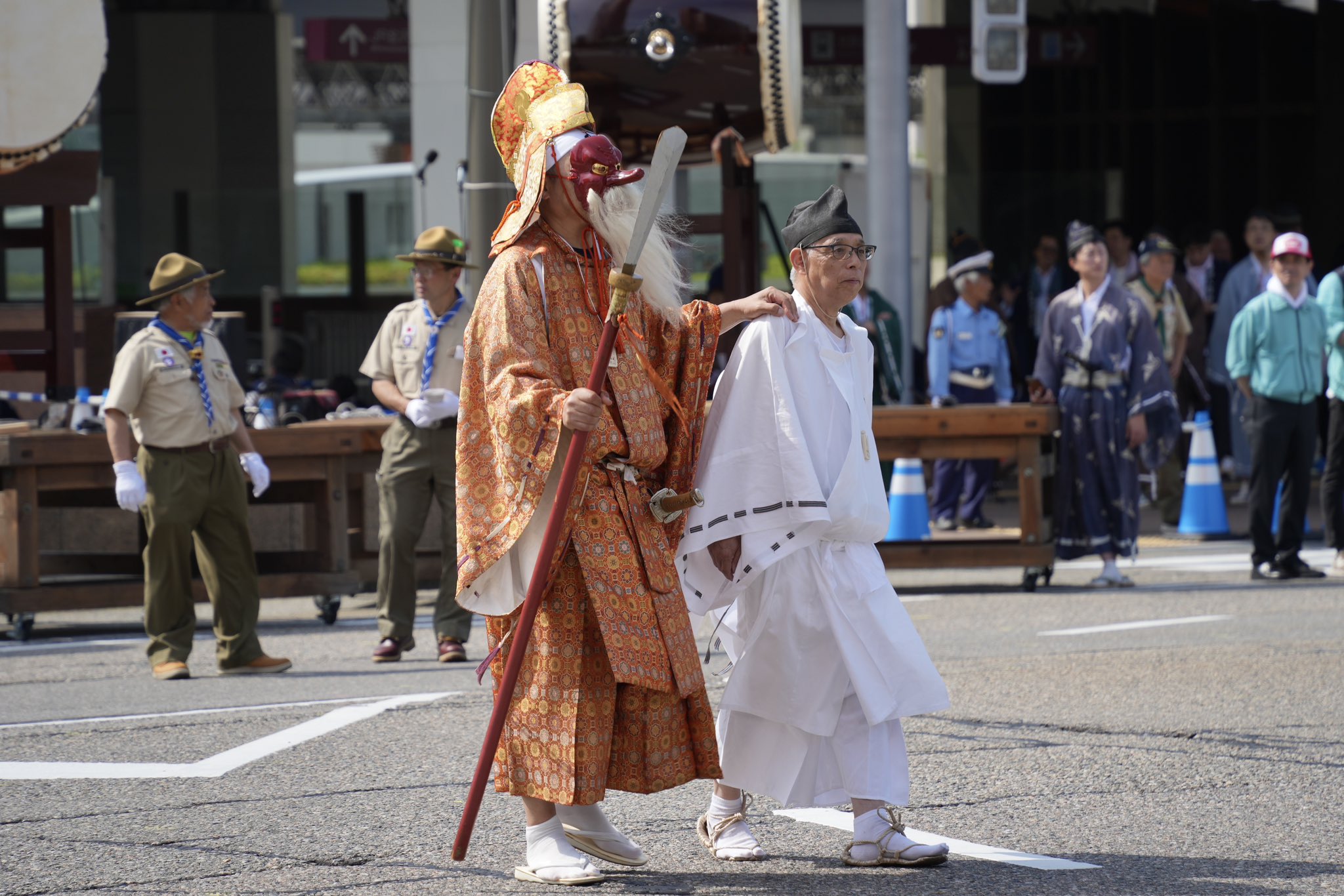 炉気と神輿 4K【令和五年 神田祭 Kanda Matsuri】「鳳輦・神輿の着輦・着輦