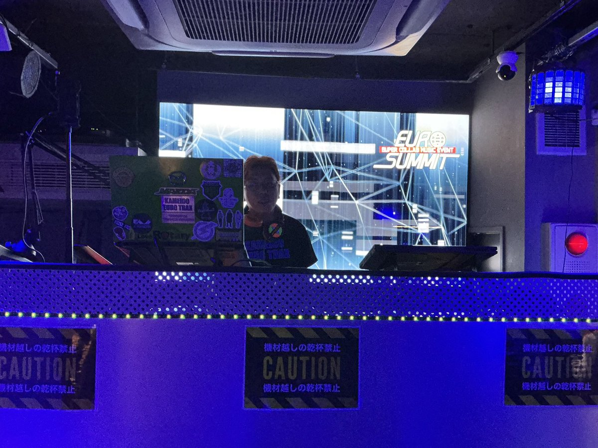 #ユロサミ

1時間前ですが、始まりました！！！
1番手は #KET Mazdaさん！！！