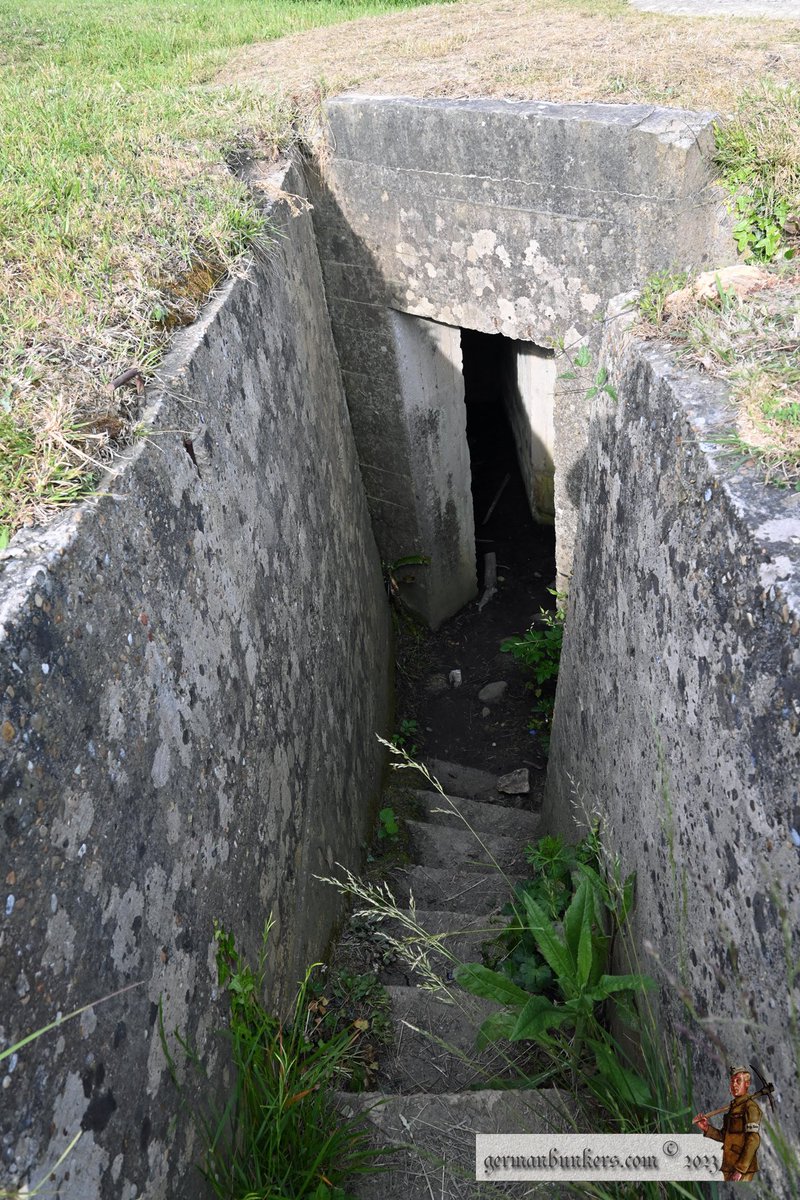 germanbunkers's tweet image. Wn 60 Omaha Beach, you can imagine the view from here on June 6th, 1944. Seen here the Vf61a mortar tobruk. Steps leading down, a view of the pedestal and fine detail of the mounting bolts still in place. The 5cm Fest .gr W 210(f) mortar long since gone. #WW2