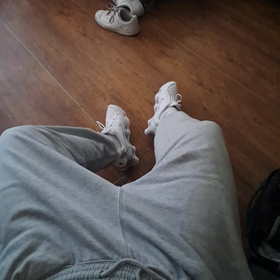 Welche Fotze kauft mir neue Tns?

#Teen #Nike #Shox #Findom #Master #Cashmaster #TNs