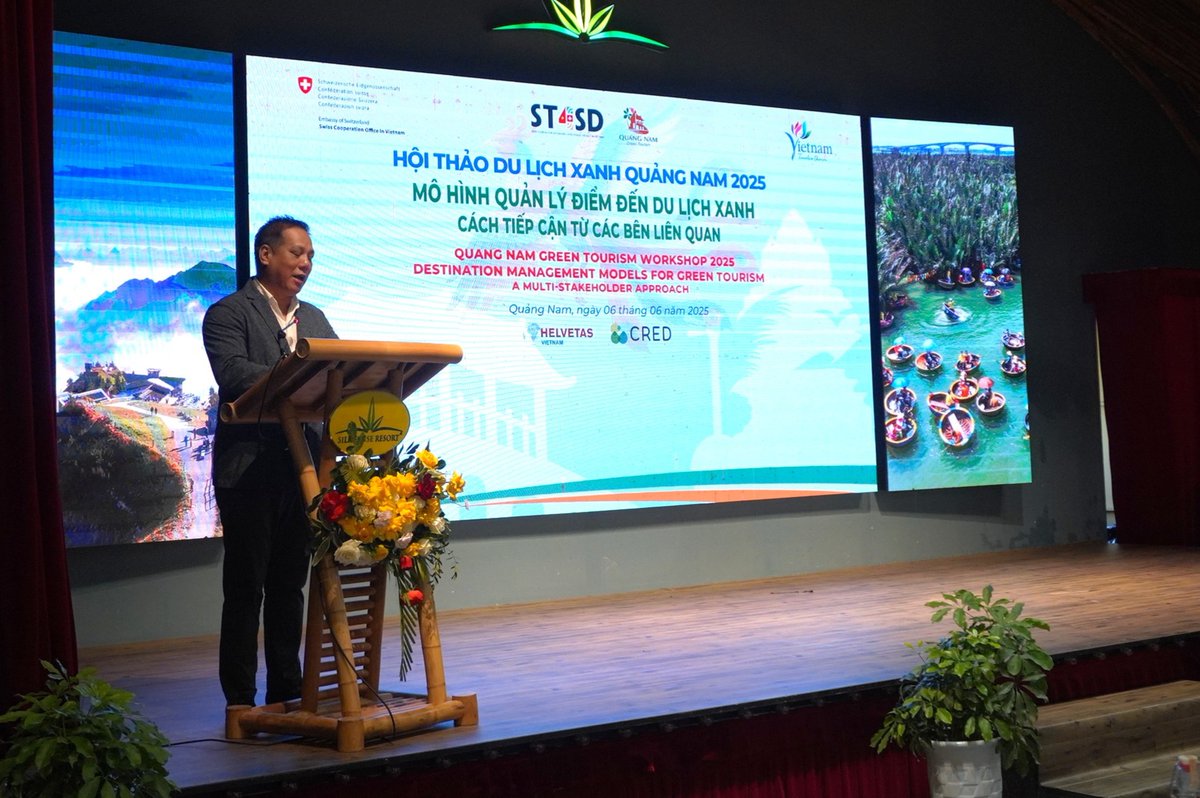 ST4SDproject's tweet photo. 🌿 Quang Nam Green Tourism Workshop 2025 successfully held on 06/06/2025 in Hoi An! Themed “Green Destination Management,” it united experts &amp; stakeholders to advance sustainable tourism. Highlight: Tra Que Village Brand Identity handover. #ST4SD #sustainabletourism https://t.co/nIPoeg44iP