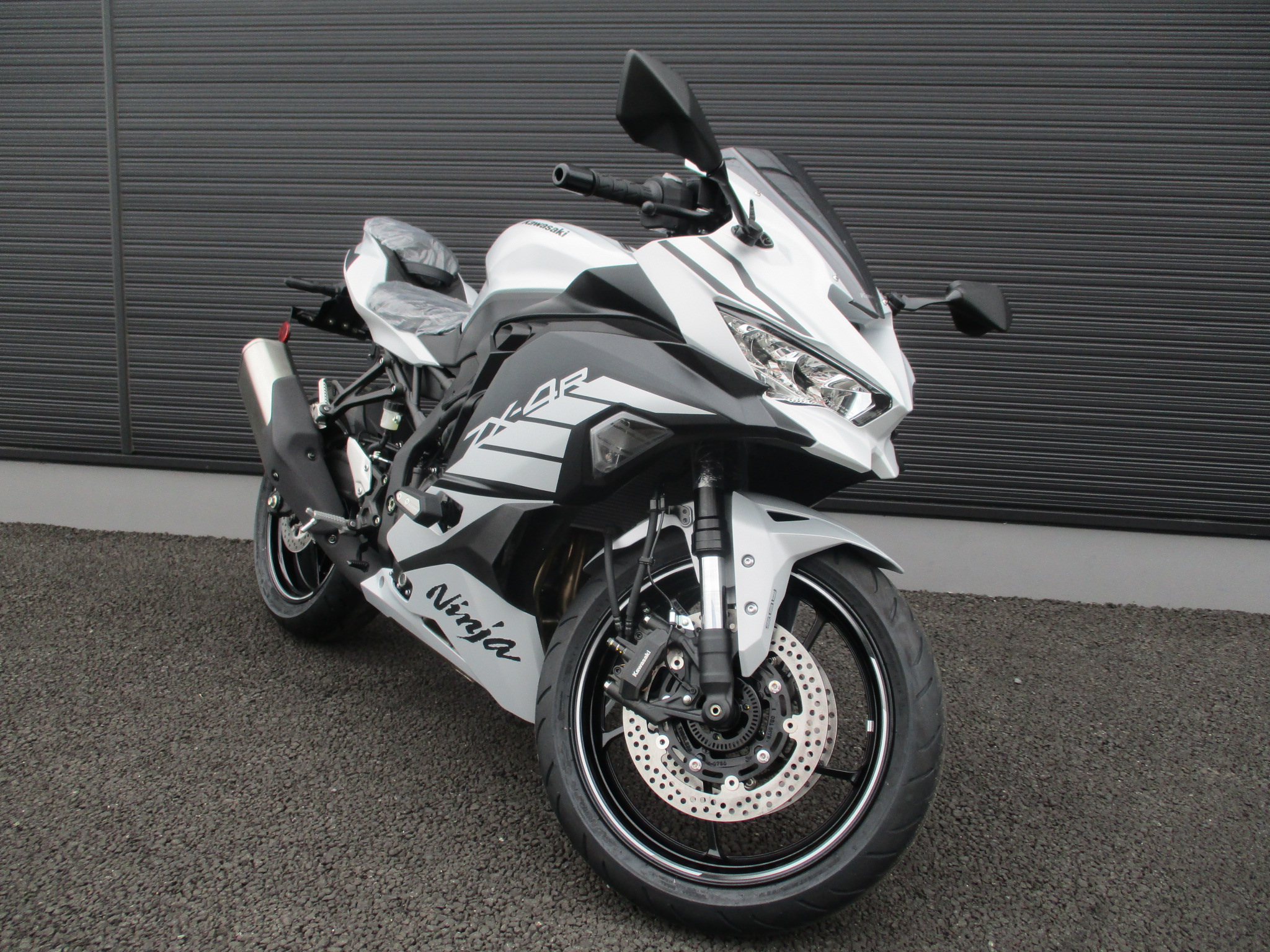 ZX4RSE - Hledat / X