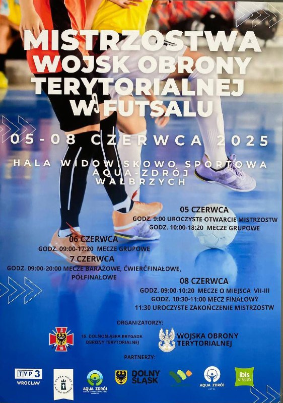 Trzeci dzień Mistrzostw Wojsk Obrony Terytorialnej w Futsalu w Aqua Zdroju! Emocje sięgają zenitu! Przed nami rozgrywki półfinałowe – pełne pasji, walki i prawdziwego ducha fair play! To nie tylko sport – to widowisko, którego nie można przegapić! Wstęp wolny. zapraszamy. #Futsal